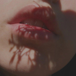 老女人毛茸茸自擦阴户
